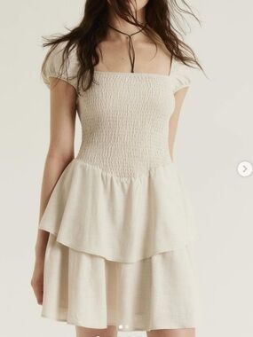 H&M Smocked Dress Tiered Skirt Light Beige Women’s Women’s Size XL
